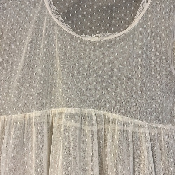 White mesh polka dot top - Picture 2 of 4